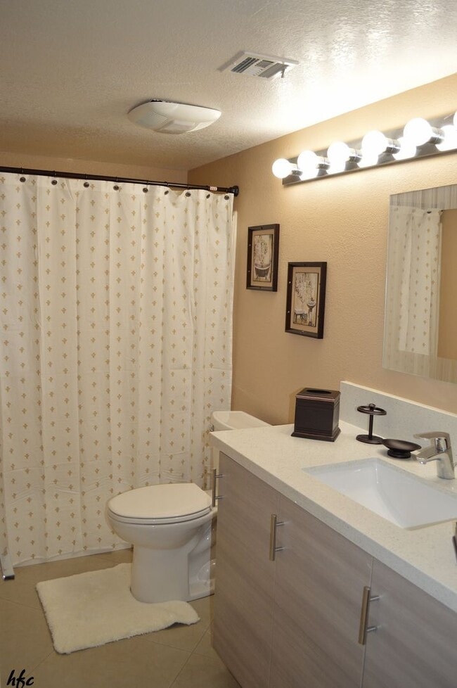 Building Photo - Mesquite Country Club Furnished End Unit. SEASONAL