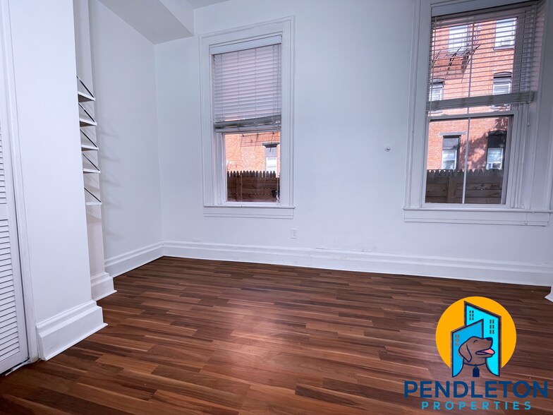 Building Photo - 521 E 13th St