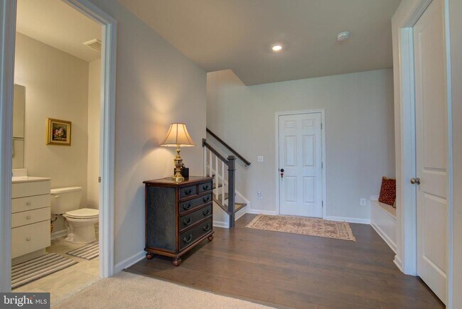 Building Photo - 42932 Running Creek Square