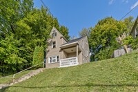 Building Photo - 343 Spencer St NE