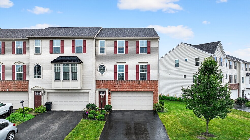 Building Photo - 380 Sunrise Dr