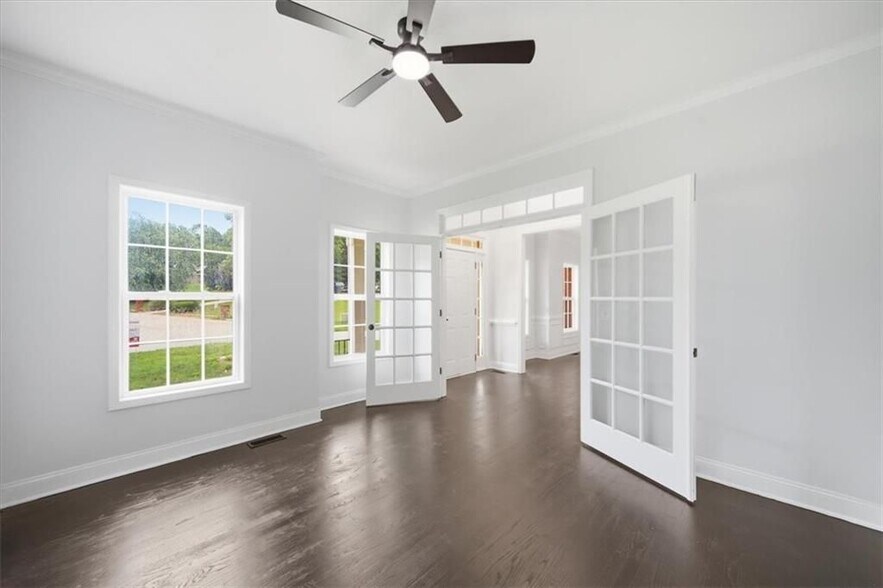 Building Photo - 2000 Millstone Dr SW