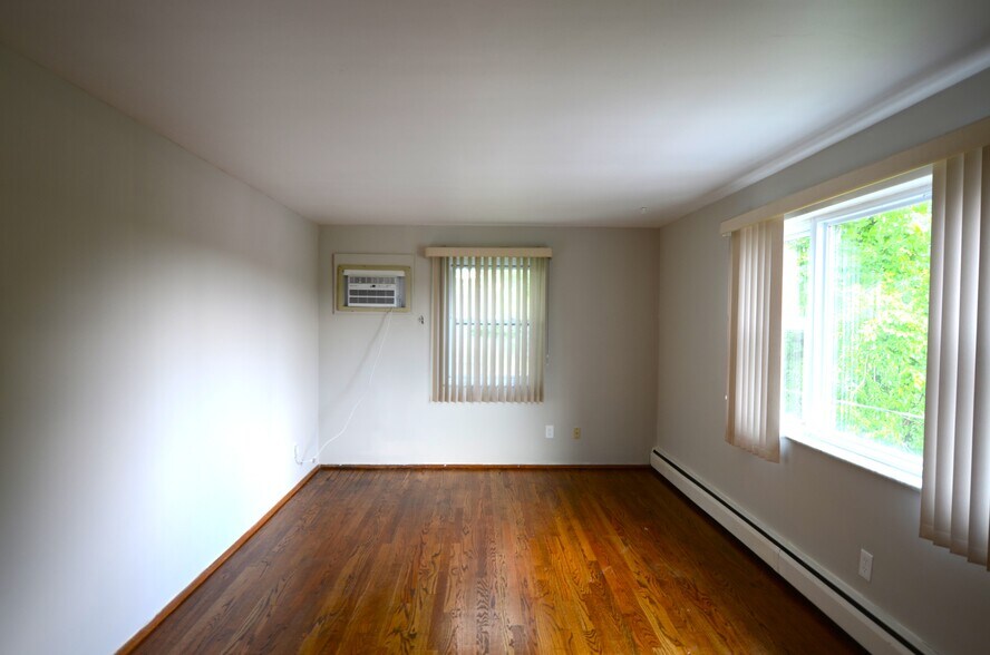 Building Photo - 4216 Settle St