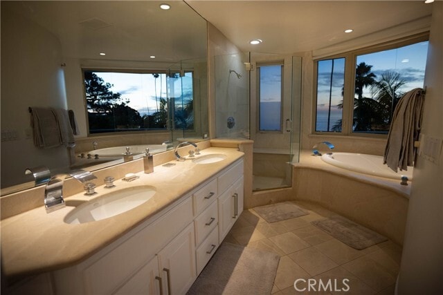 Building Photo - 558 Cliff Dr