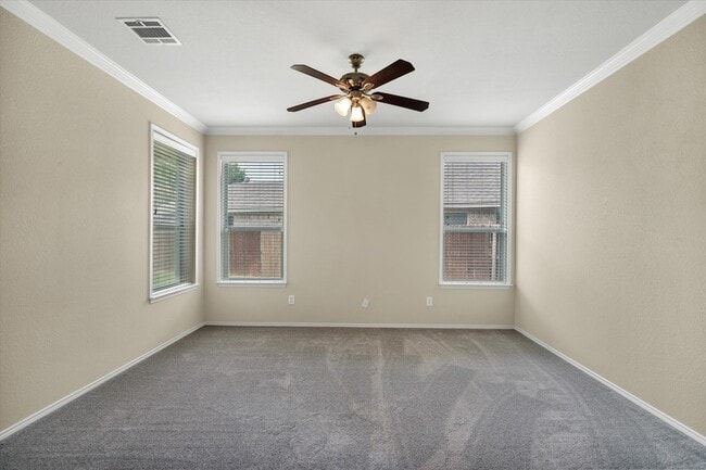 Building Photo - 4402 Emerald Leaf Dr