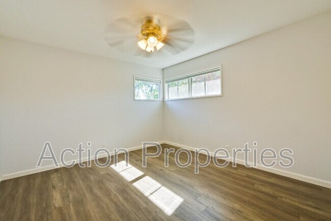 Building Photo - 1034 Tulane Dr