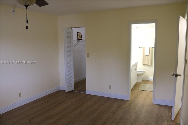 Building Photo - 401 Gardens Dr