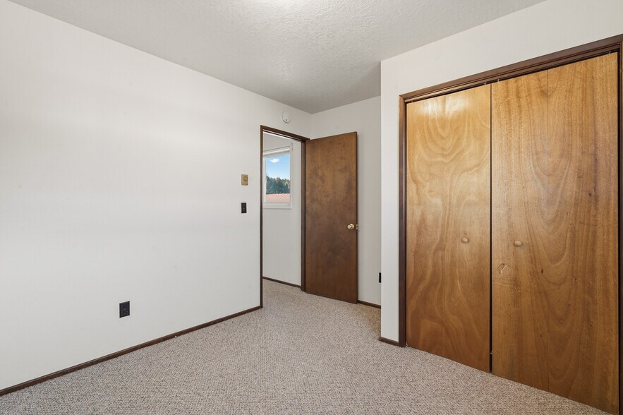 Building Photo - 119 N 9th St