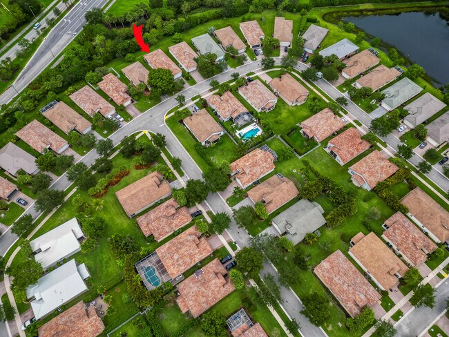 Building Photo - 9588 SW Flowermound Cir