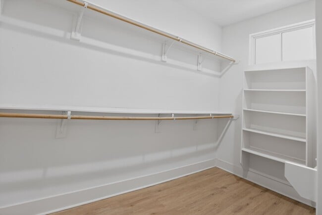 Building Photo - 6425 Highland Pine Ln