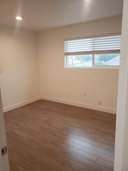 Building Photo - 4326 W 163rd St