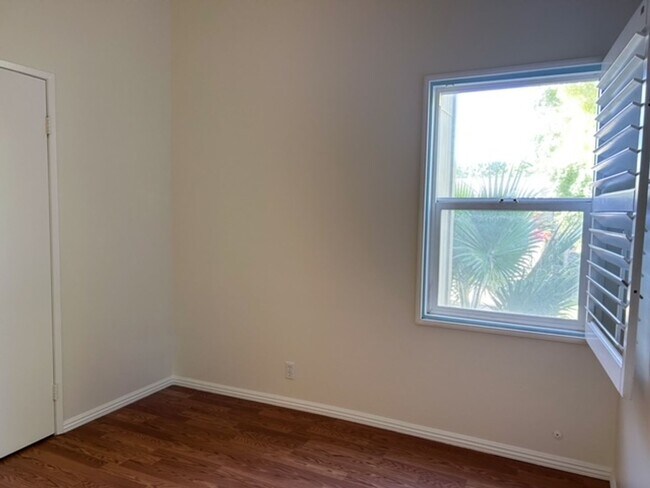 Building Photo - 3 Bedroom + 2.5 Bathroom Condo | Ralston Village Community | Ventura | Unfurnished