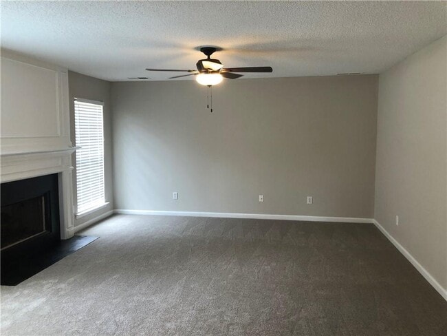 Building Photo - 1909 Hampton Springs Ct SW