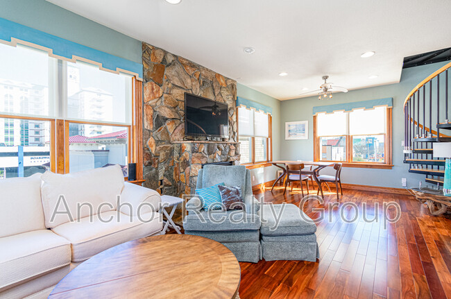 Building Photo - 217 16th St