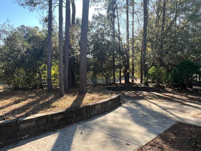 Building Photo - 281 Old Bridge Dr