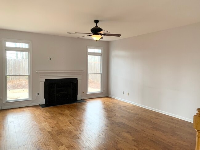 Building Photo - 331 Mirramont Ct