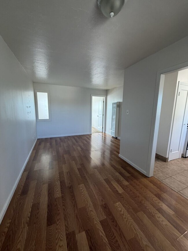 Building Photo - 902-908 24th Street