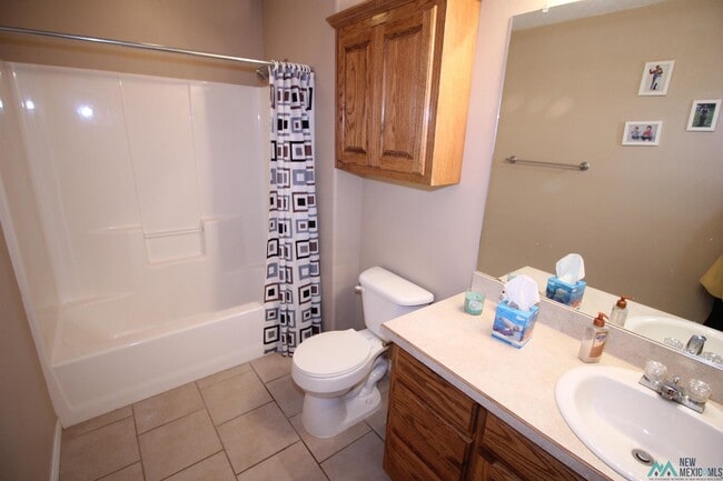 Building Photo - 708 Bison Rd