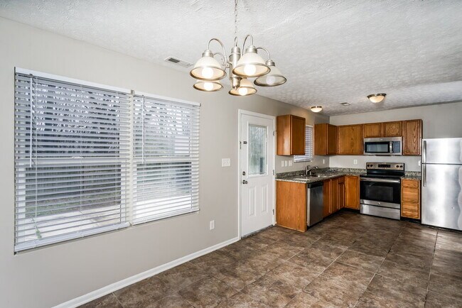 Building Photo - 6311 Hackel Dr