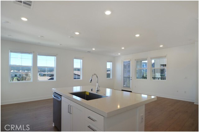 Building Photo - 1220 Windmill Rd