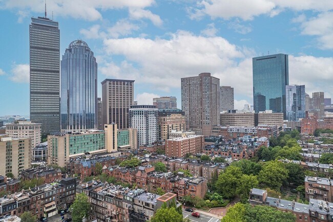 Building Photo - 237 W Newton St