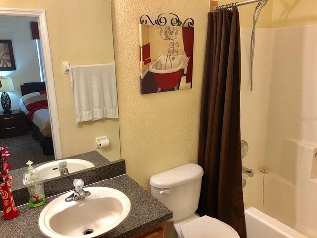 Building Photo - 655 Knollwood Dr