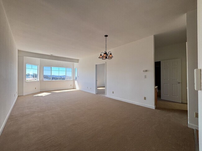 Building Photo - 749-749 Taraval St