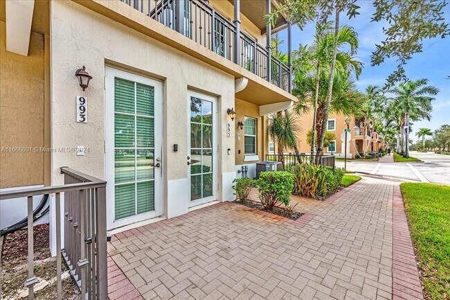 Building Photo - 995 SW 147th Ave