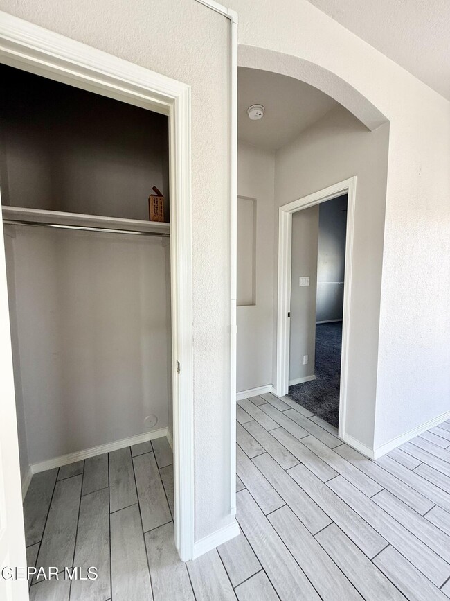Building Photo - 4817 Mark Avizo