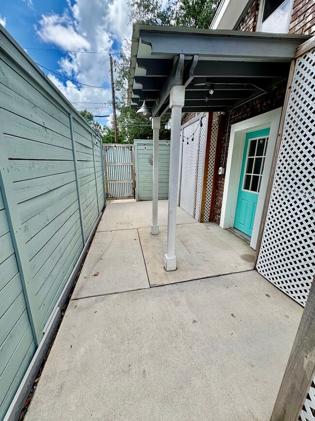 Building Photo - Charming One Bedroom ADU Furnished or Unfurnished