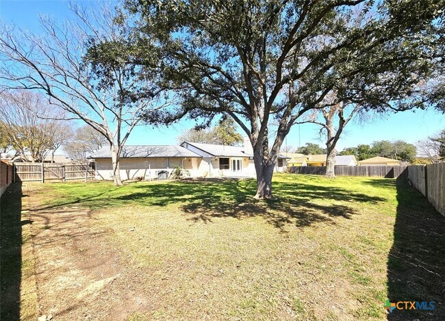 Building Photo - 118 Richardson Dr
