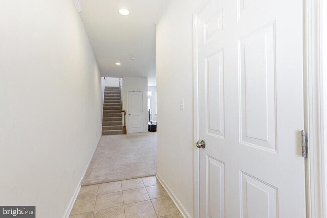 Building Photo - 24690 Capecastle Terrace