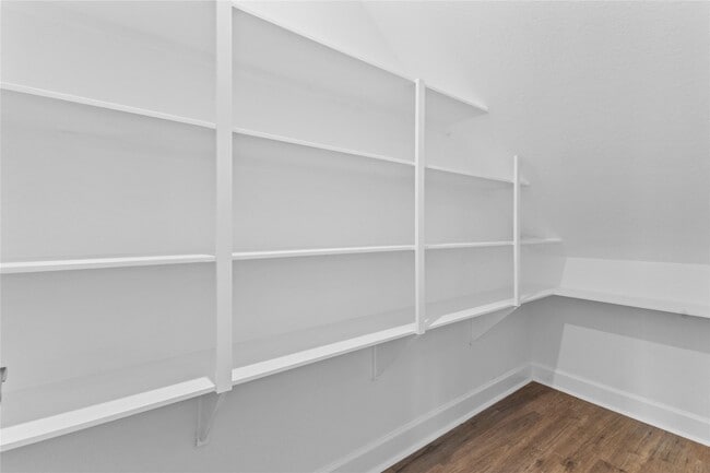 Building Photo - 7805 Farnsworth St