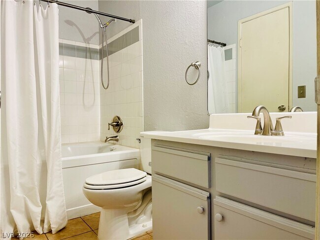 Building Photo - 3151 N Soaring Gulls Dr