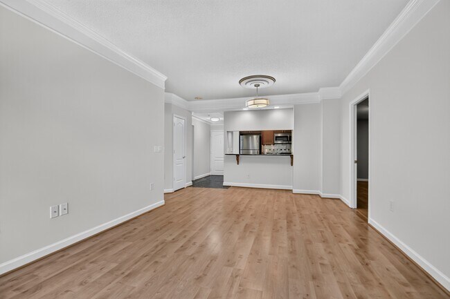 Building Photo - 901 N Monroe St