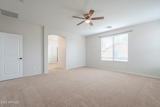 Building Photo - 4123 E Cherry Hills Dr