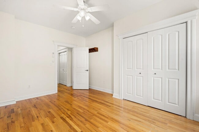 Building Photo - 349 7th St