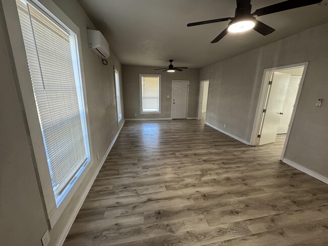 Building Photo - 1904 Grant St