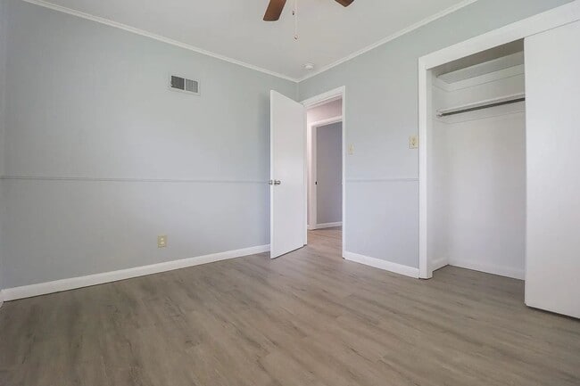 Building Photo - Updated and Modernized 3-Bedroom Home in Tulsa