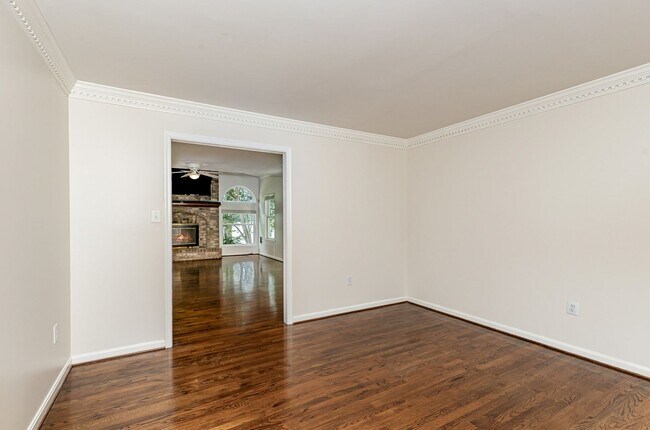 Building Photo - WATERFRONT RENTAL PROPERTY