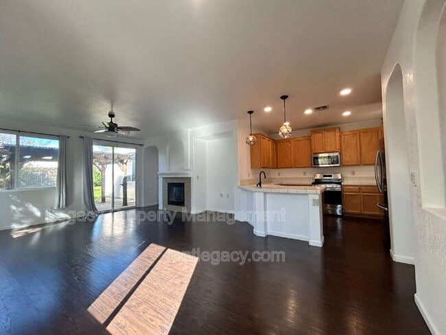 Building Photo - 300 Dedham Ct