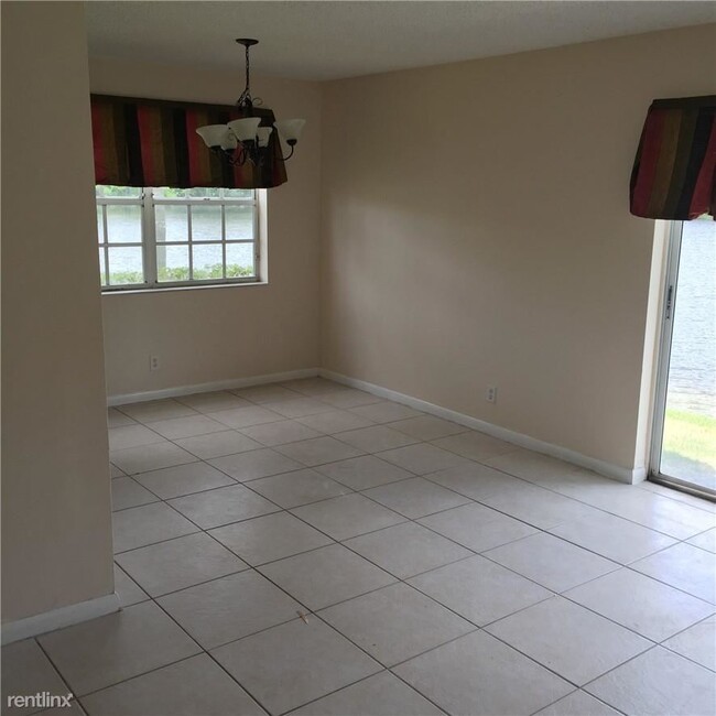 Building Photo - 2 br, 2 bath Condo - 433 SW 86th Ave Apt 1...