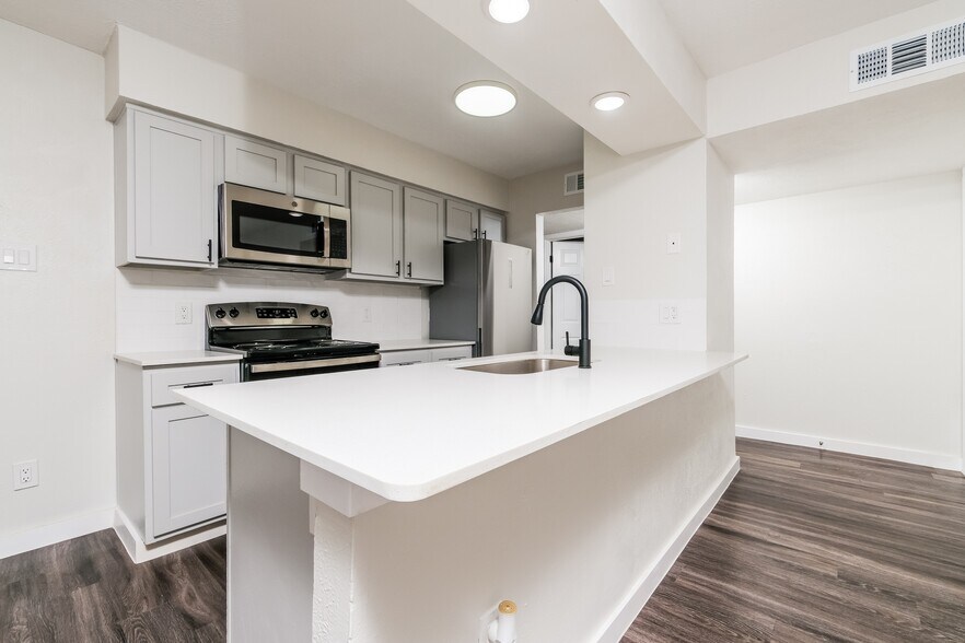 Oakline Apartments 900 Frances Way Richardson TX 75081 Apartment Finder