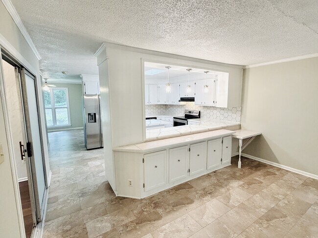 Building Photo - 7905 Castleton Ln