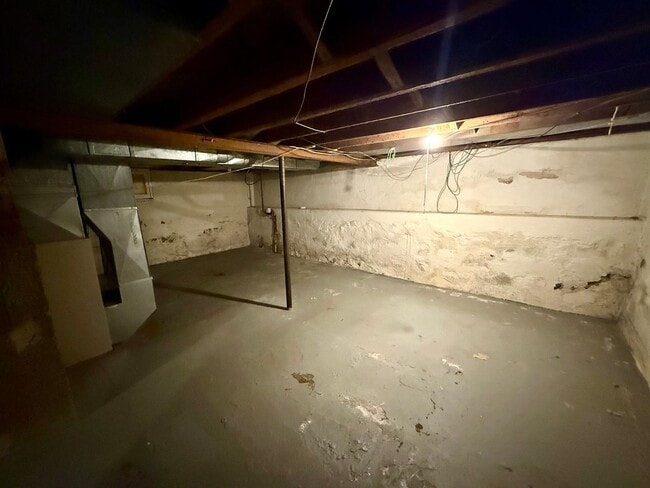 Building Photo - 3 Bed 1 Bath Single Family Home in Rothschild