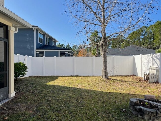 Building Photo - Well Appointed 4/3  Dreamfinders Home