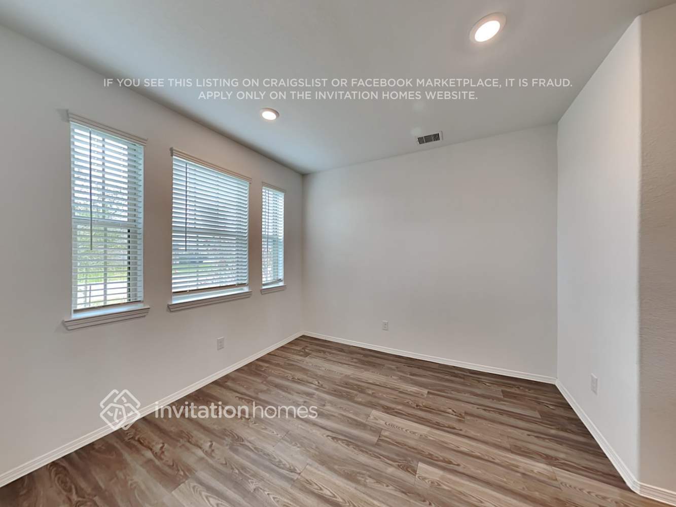 Building Photo - 752 Scenic Lake Dr