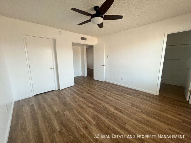 Building Photo - 6421 W Carol Ave