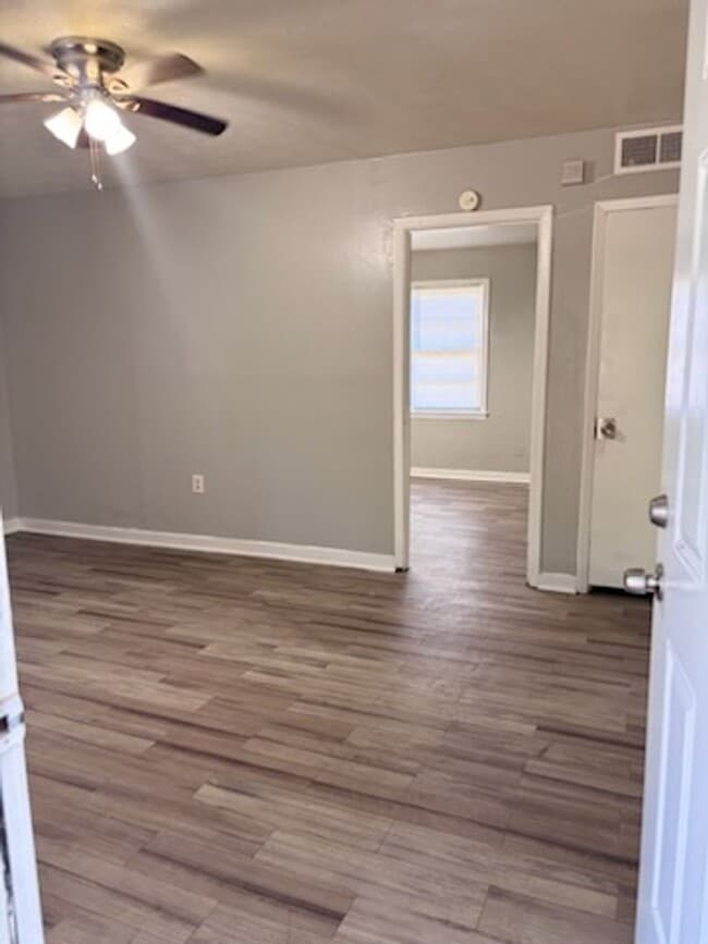 Building Photo - 2710 Teresa Dr