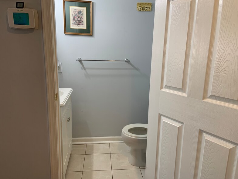 Building Photo - 3732 Falls Rd